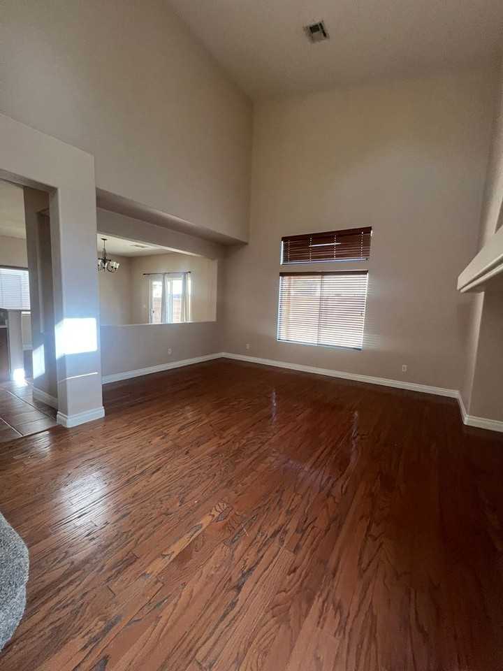 8829 Rising Creek Ct - Photo 3 of 50