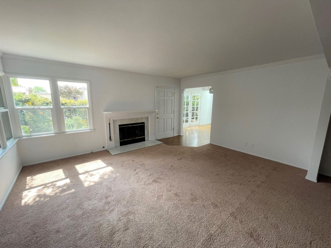 69 S Catalina St - Photo 3 of 25