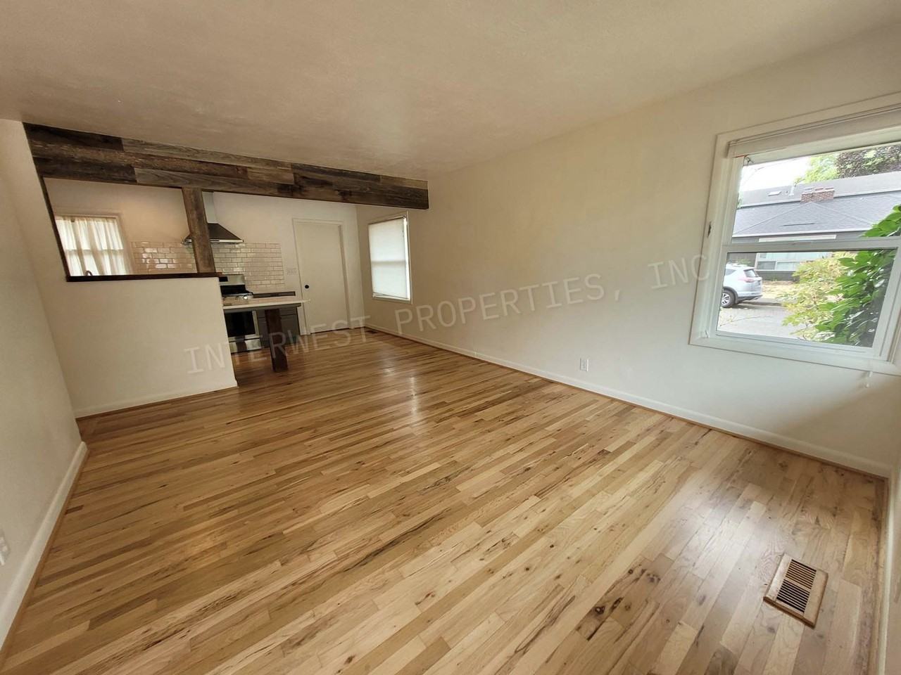 4650 Se 77th Ave - Photo 2 of 23