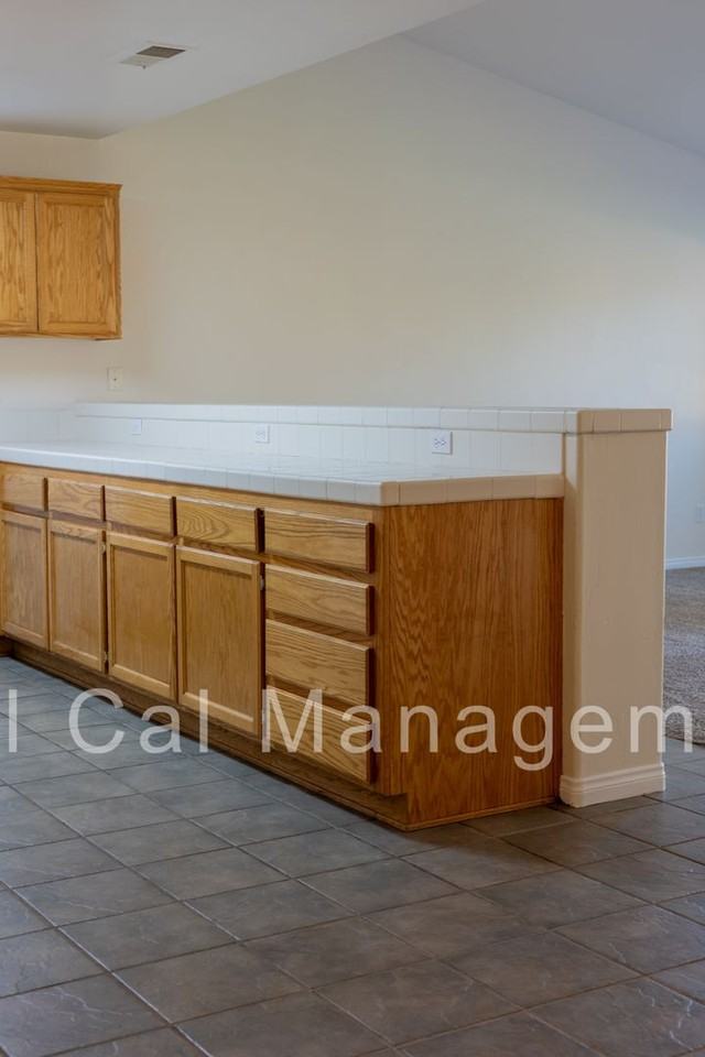 11902 Cedar Bluff Ave - Photo 5 of 25