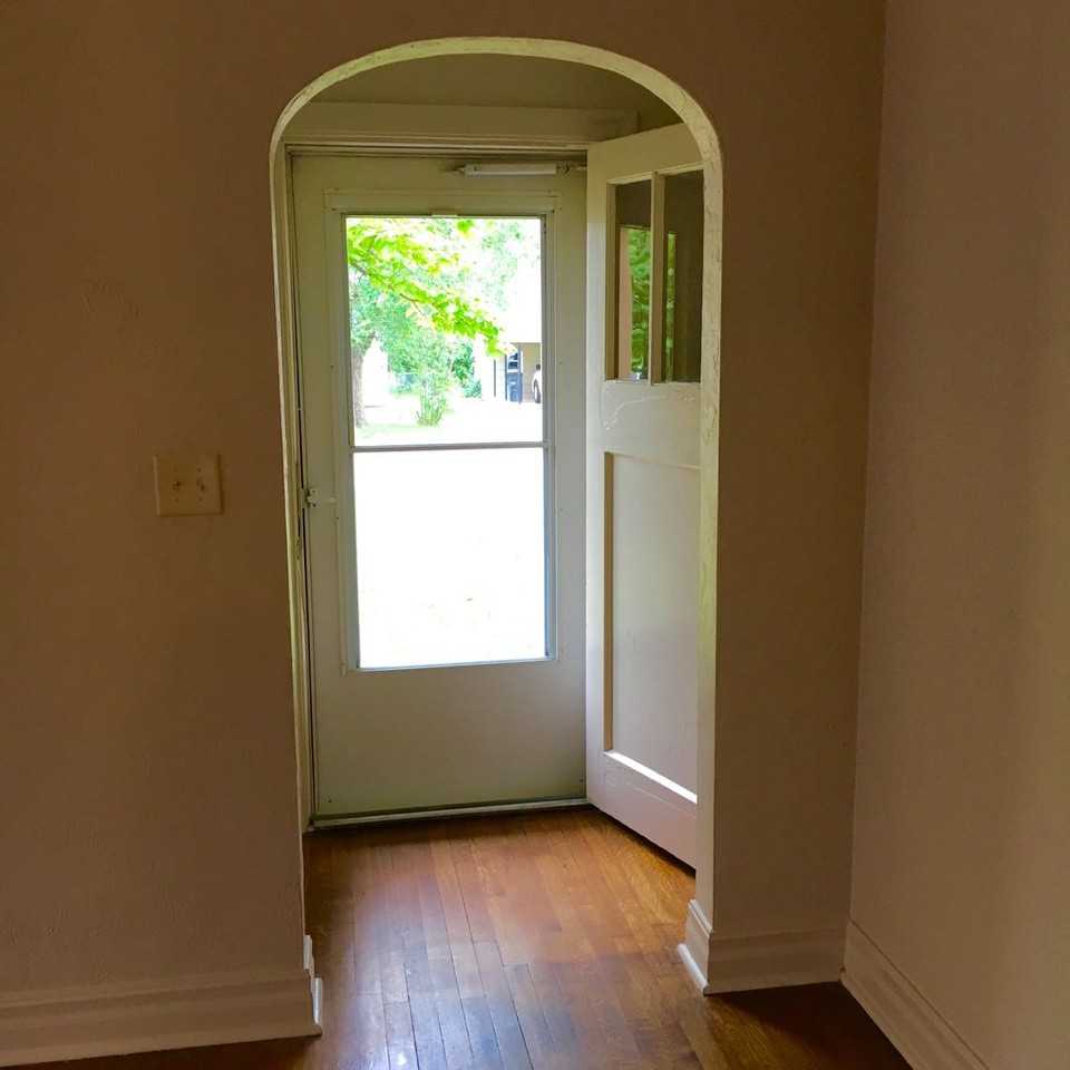 740 Nw 16th St - Photo 2 of 13