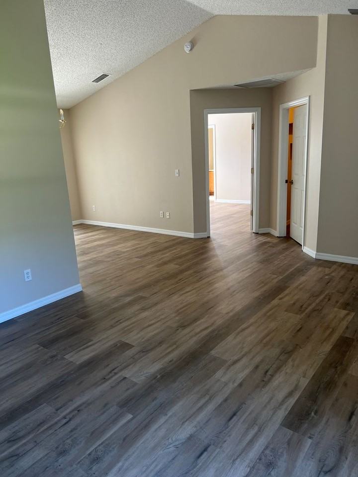 695 Sagamore Dr - Photo 7 of 15