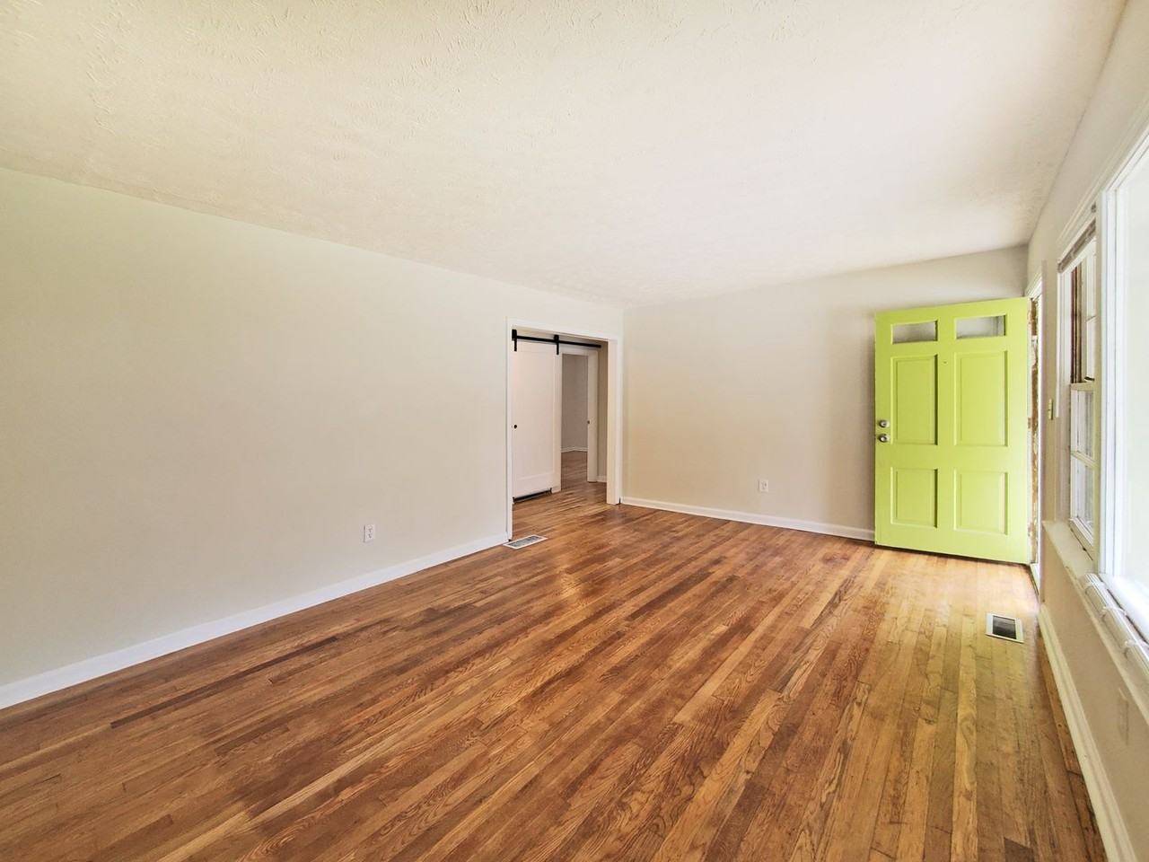 3018 Grand Ave Sw - Photo 6 of 21