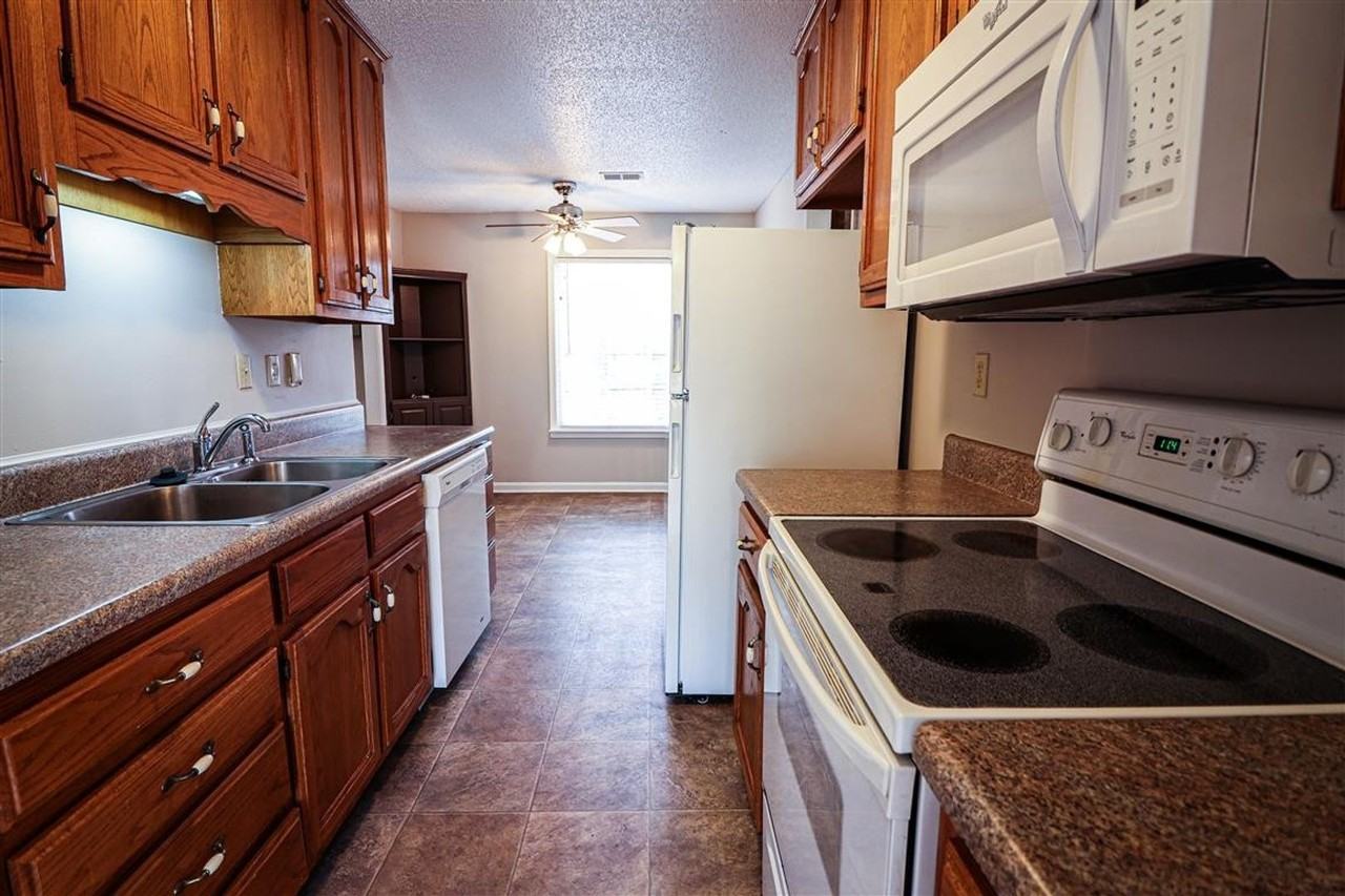 2957 Boyington Cv - Photo 2 of 11