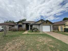 featured image of 1208 N Oakmont Loop