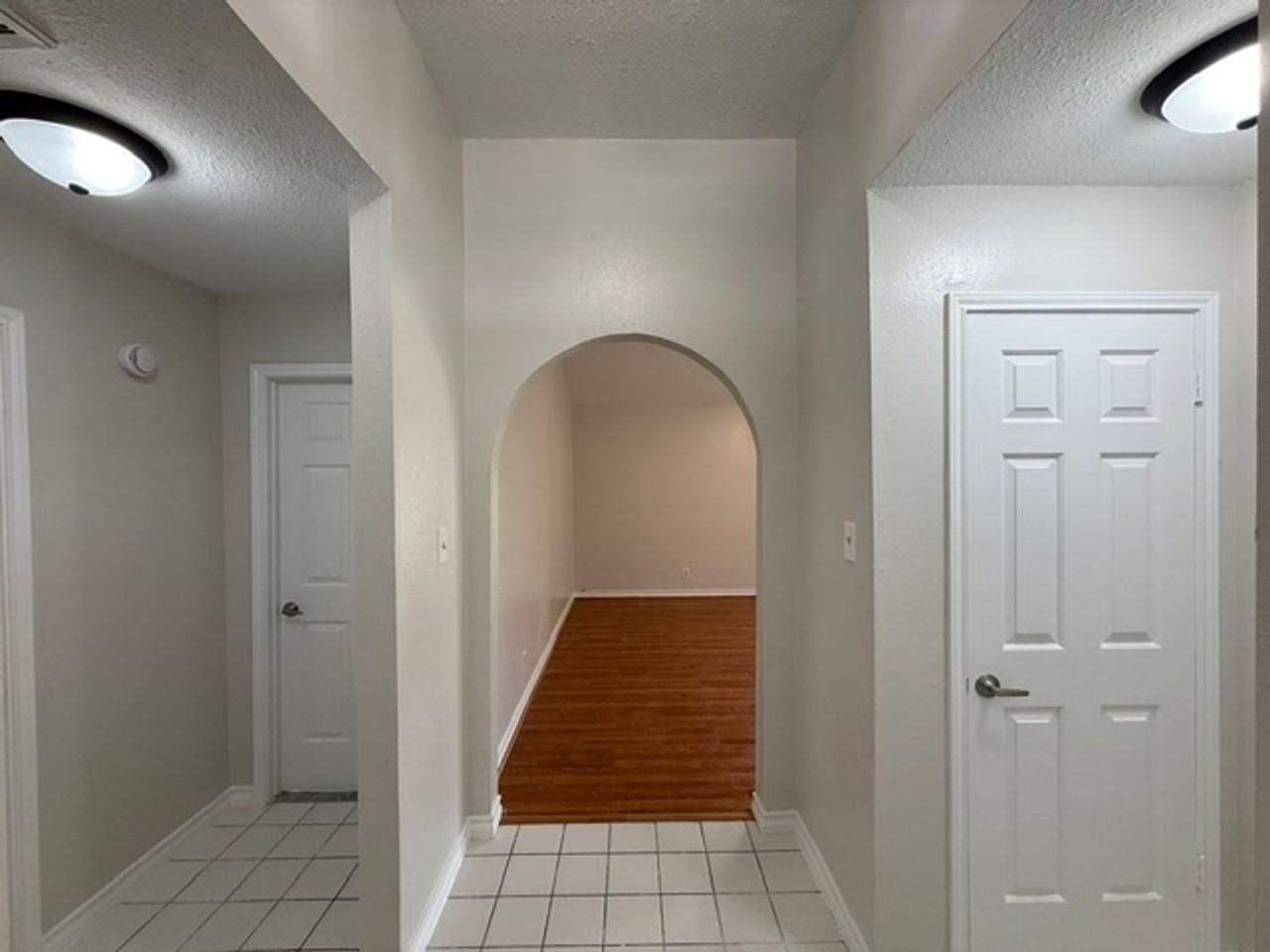 1208 N Oakmont Loop - Photo 2 of 22