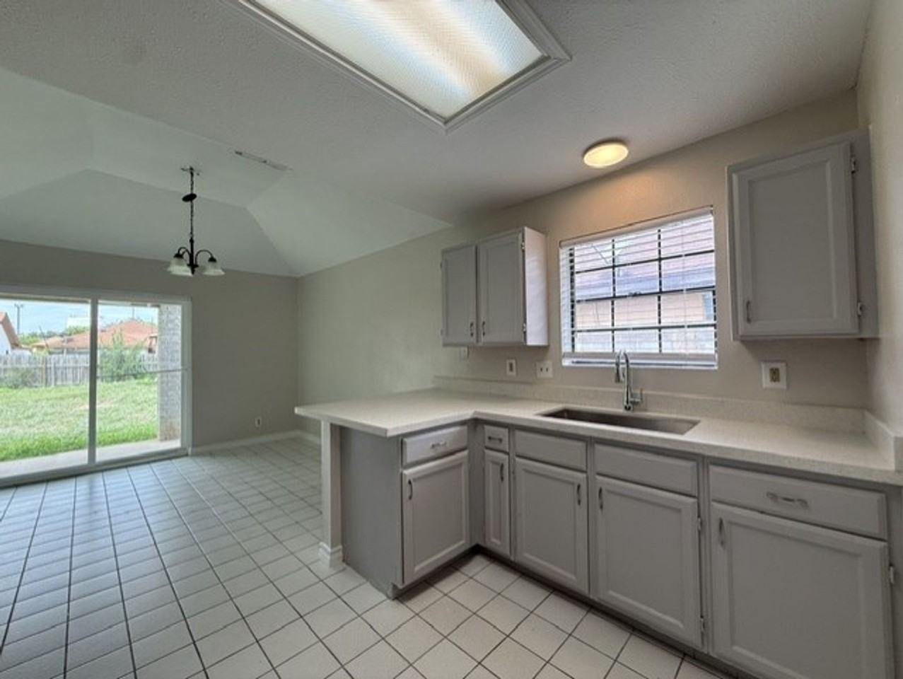 1208 N Oakmont Loop - Photo 7 of 22