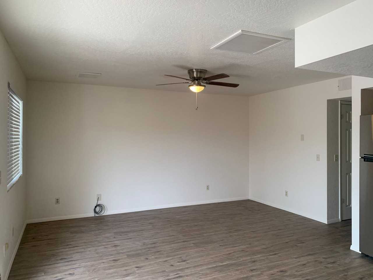 942 Redtail Hawk Dr #1 - Photo 4 of 10