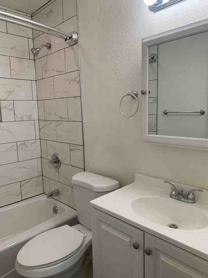 942 Redtail Hawk Dr #1 - Photo 7 of 10