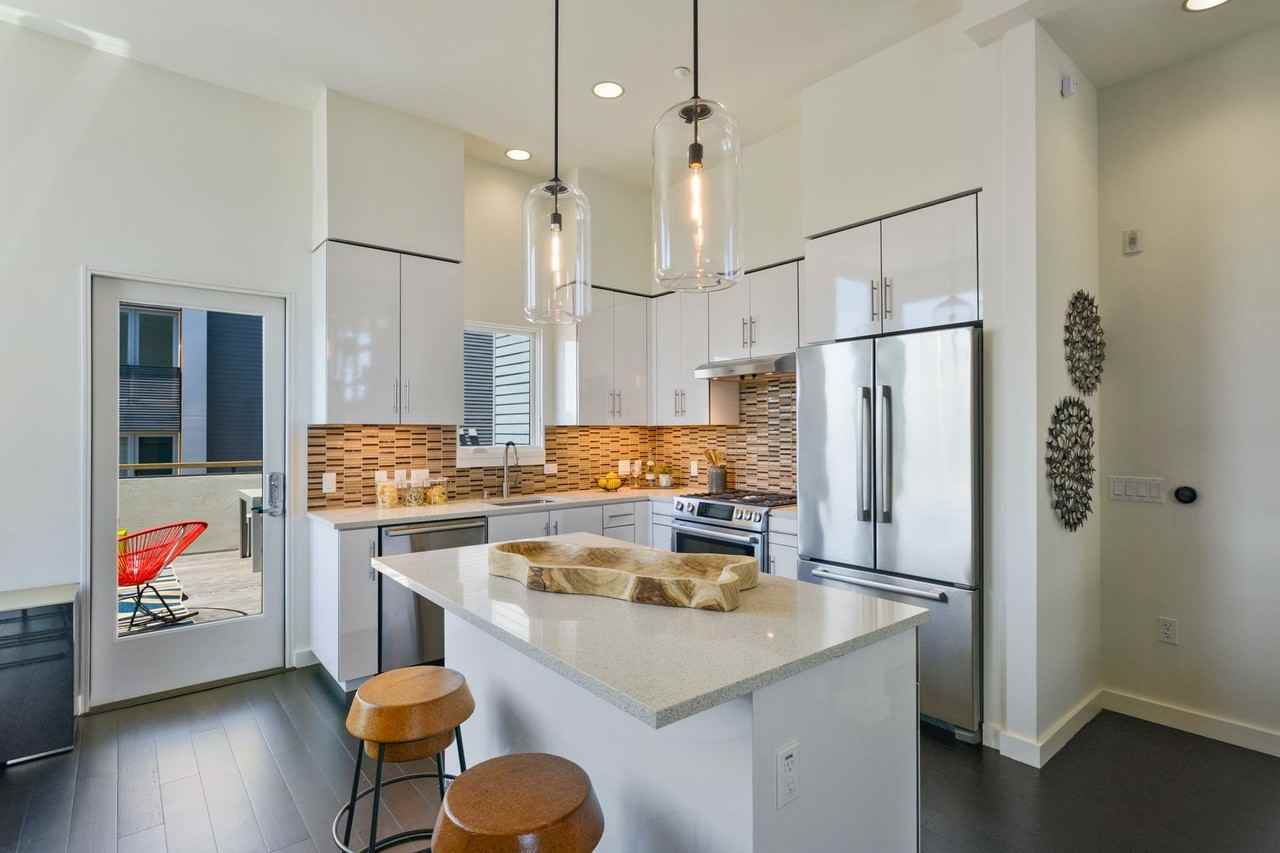 298 Coleman St - Photo 5 of 29