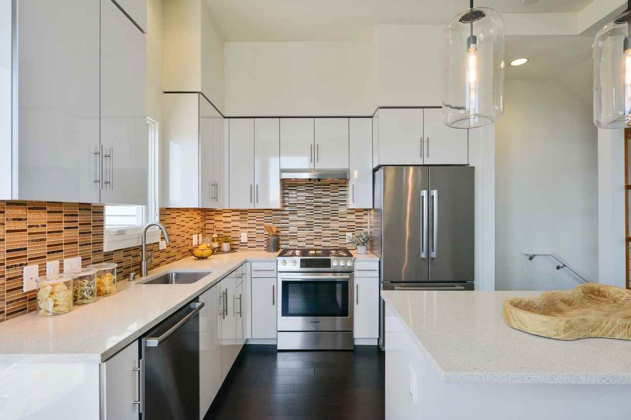 298 Coleman St - Photo 6 of 29