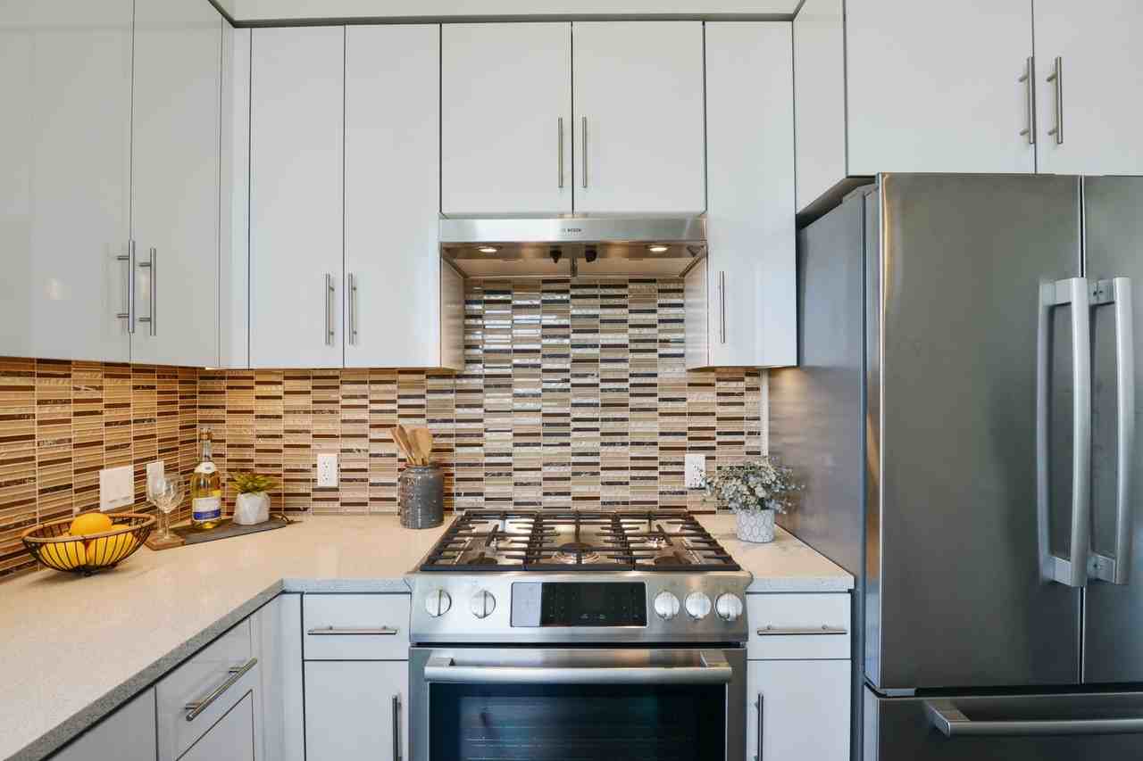 298 Coleman St - Photo 7 of 29