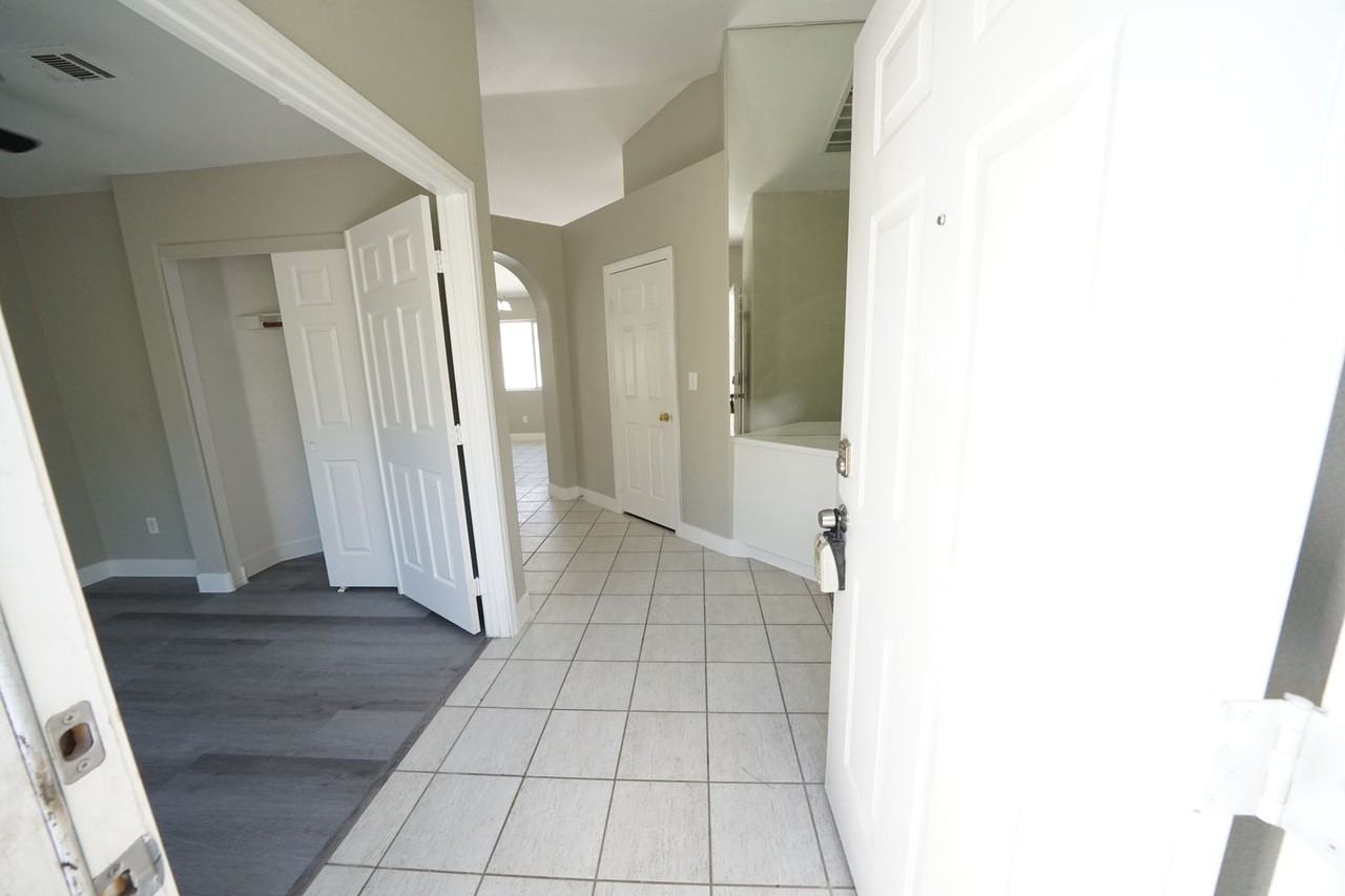 4281 Desert Heart Ct - Photo 2 of 30
