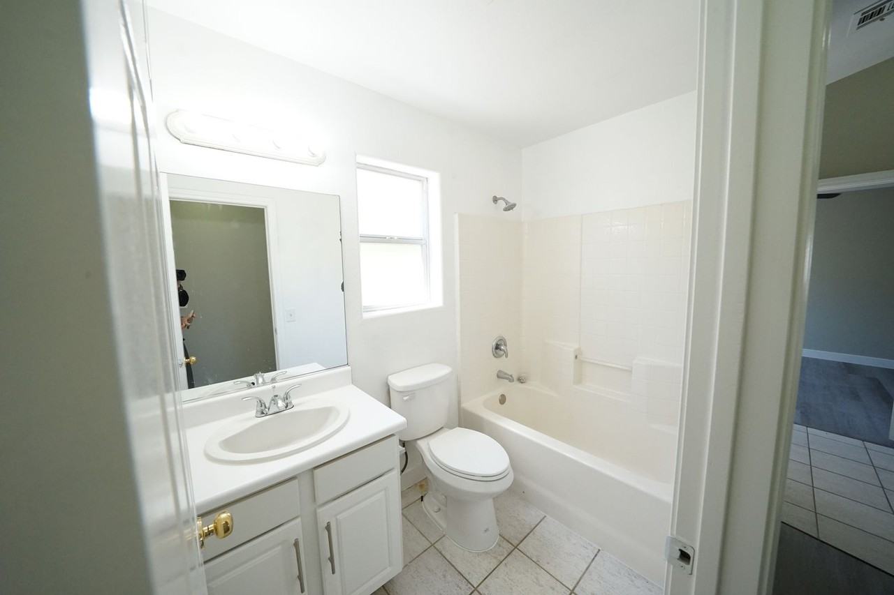 4281 Desert Heart Ct - Photo 7 of 30
