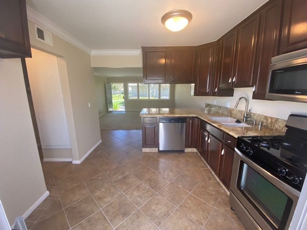 8041 Worthy Dr - Photo 4 of 12