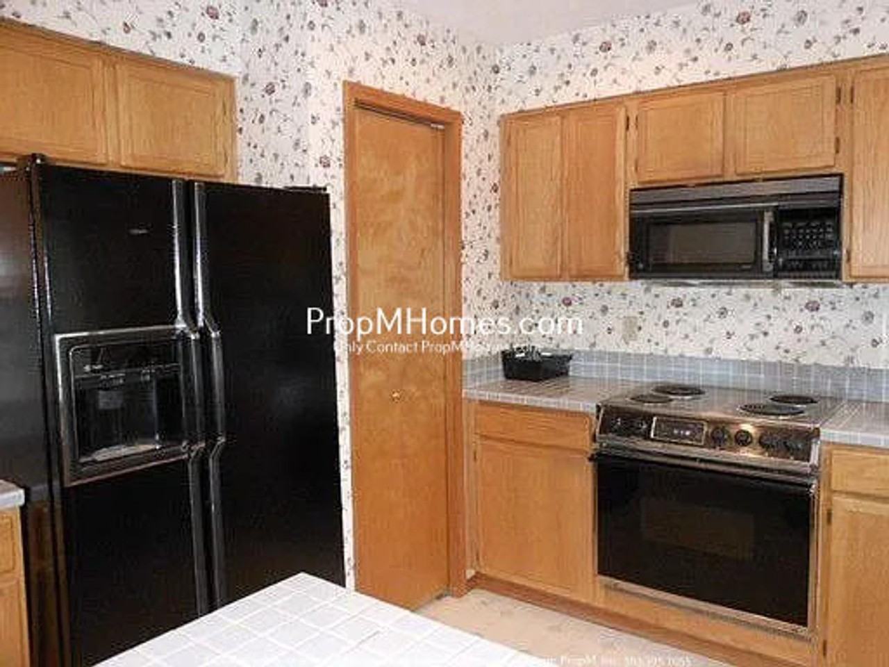5099 Greensborough Ct - Photo 4 of 10