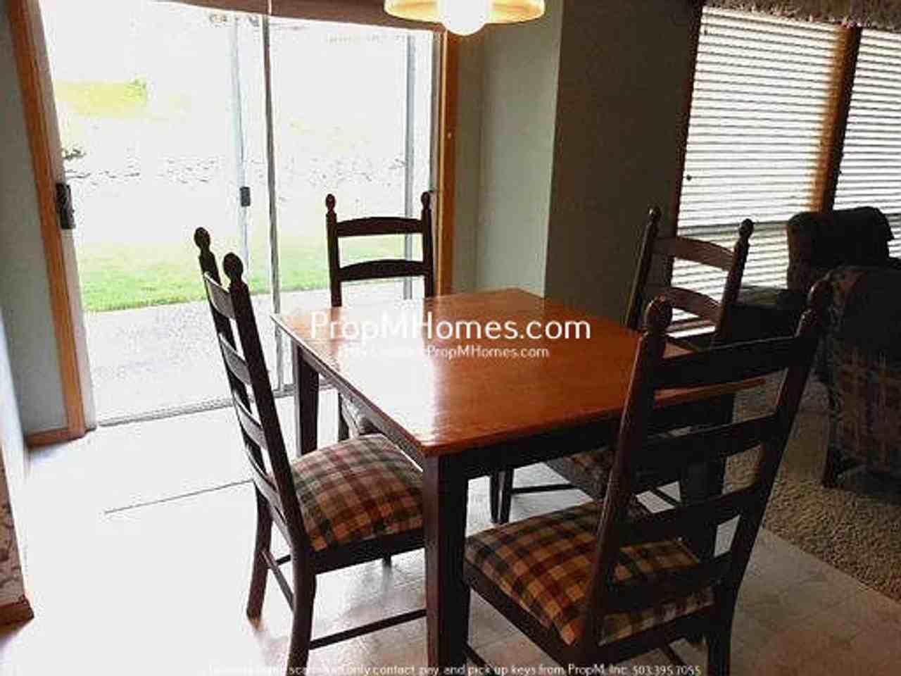 5099 Greensborough Ct - Photo 6 of 10
