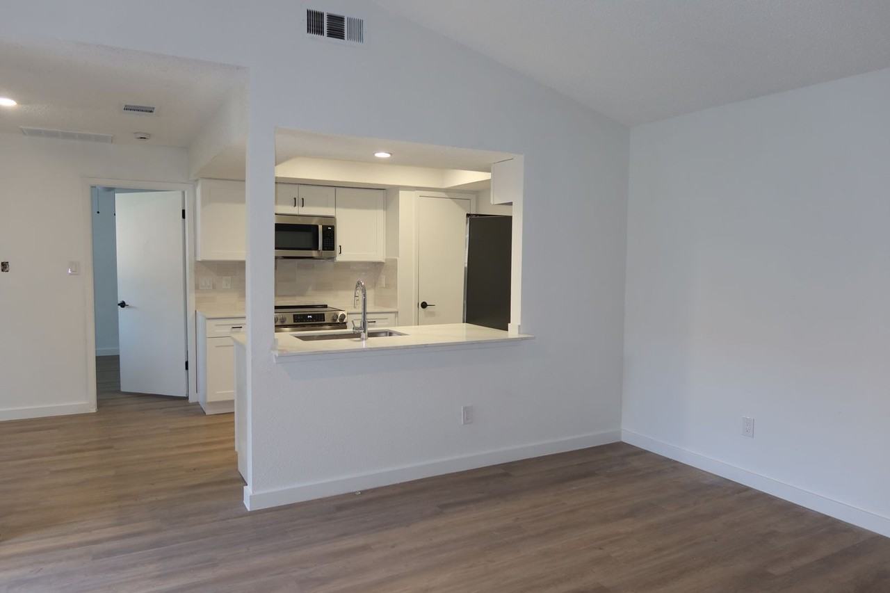 9607 Aberdeen Way - Photo 2 of 30