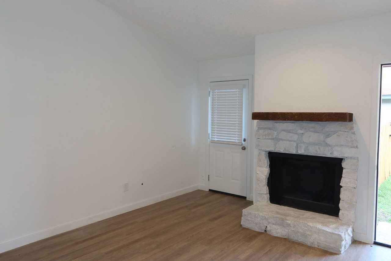 9607 Aberdeen Way - Photo 3 of 30