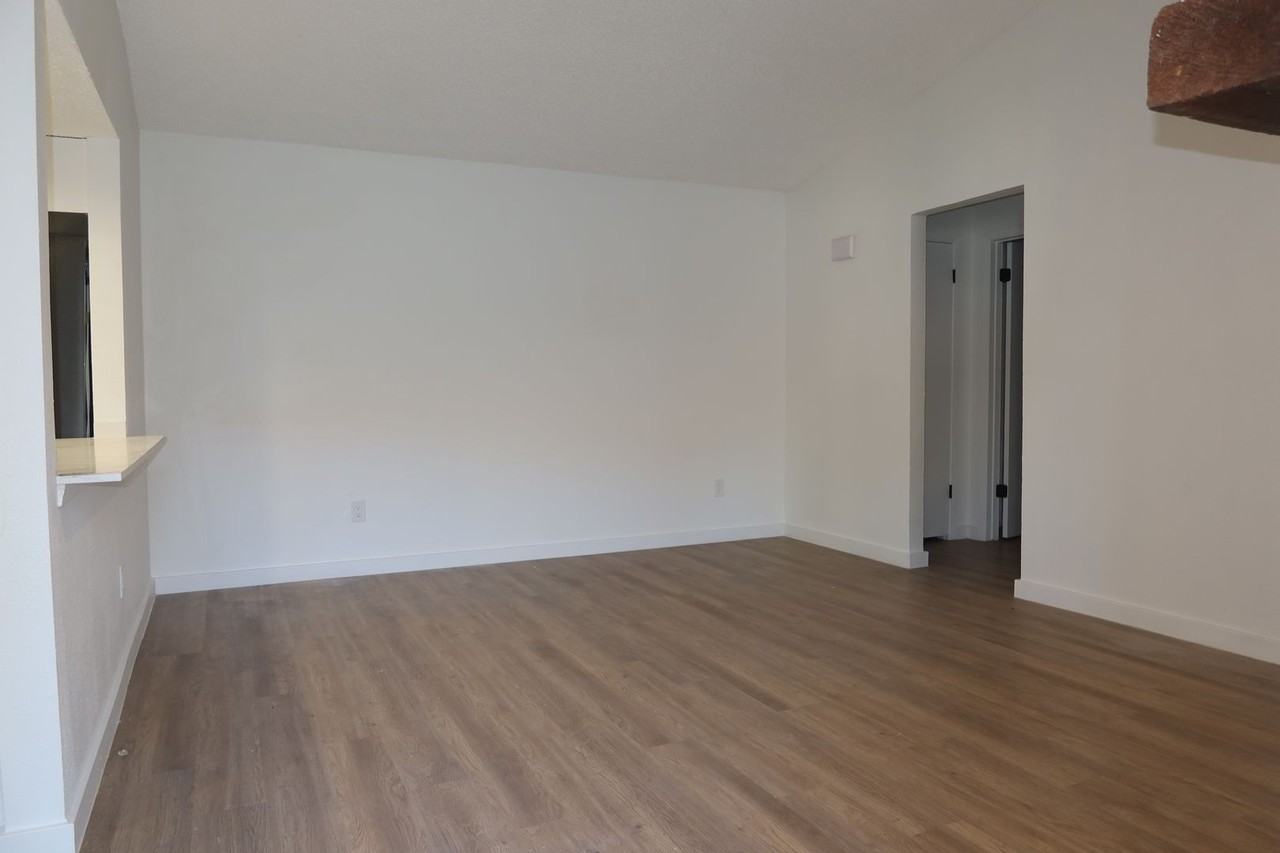 9607 Aberdeen Way - Photo 4 of 30