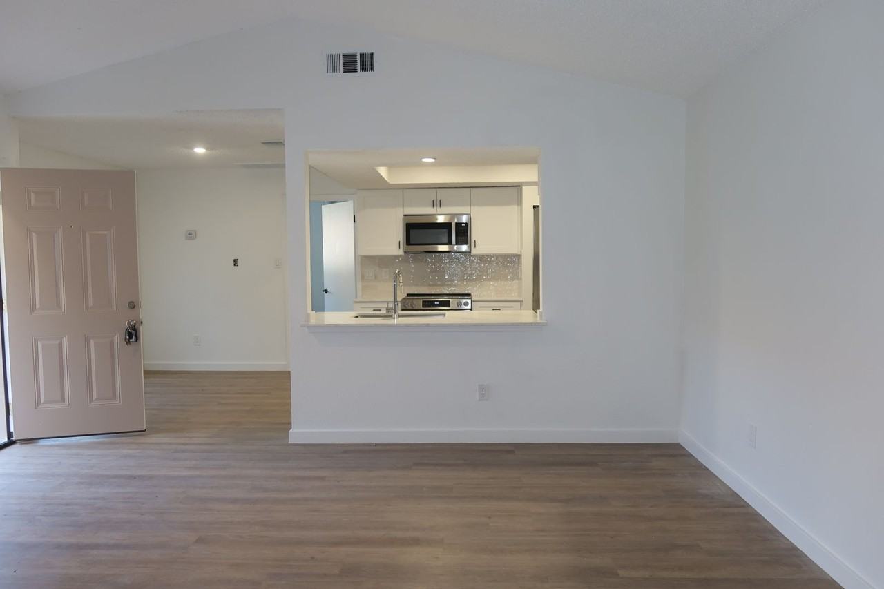 9607 Aberdeen Way - Photo 5 of 30
