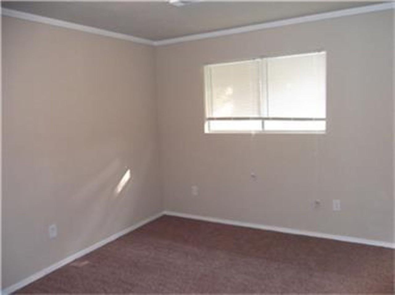 22603 Millgate Dr - Photo 2 of 13