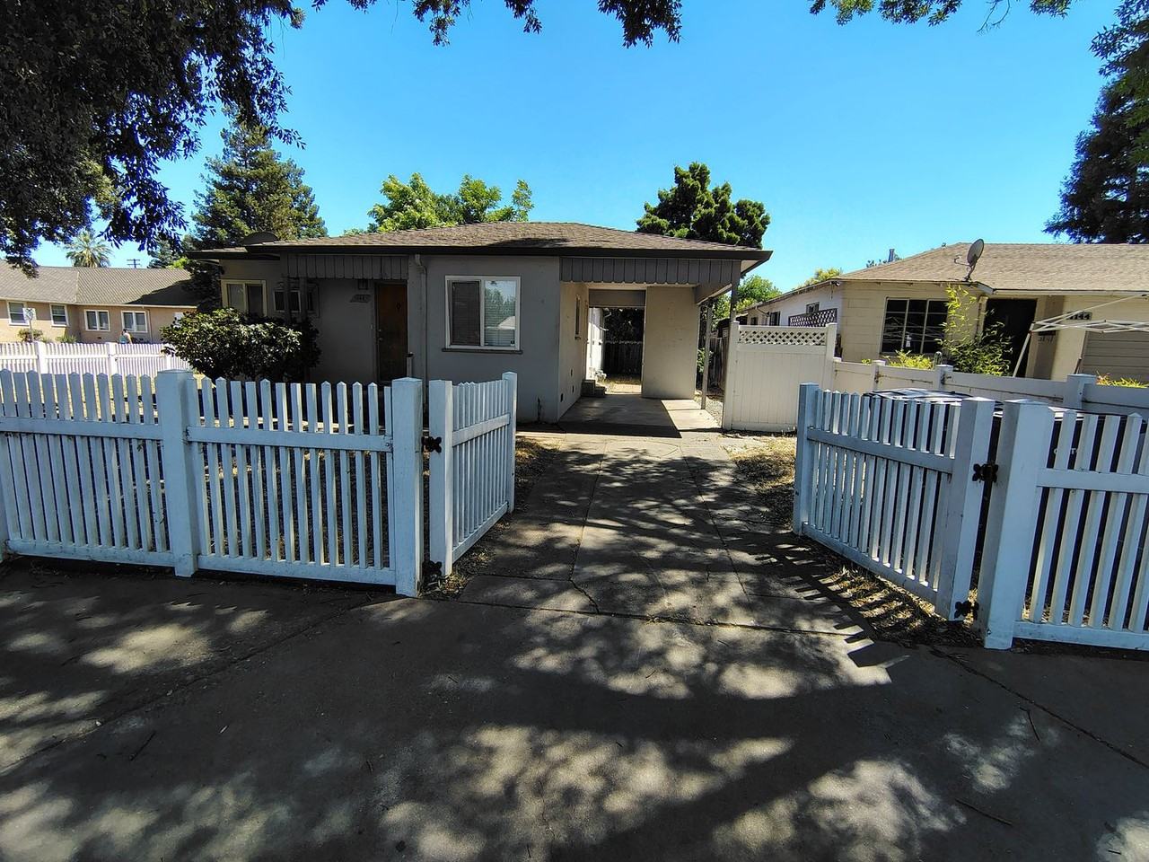 1148 E Fairmont Ave - Photo 2 of 13