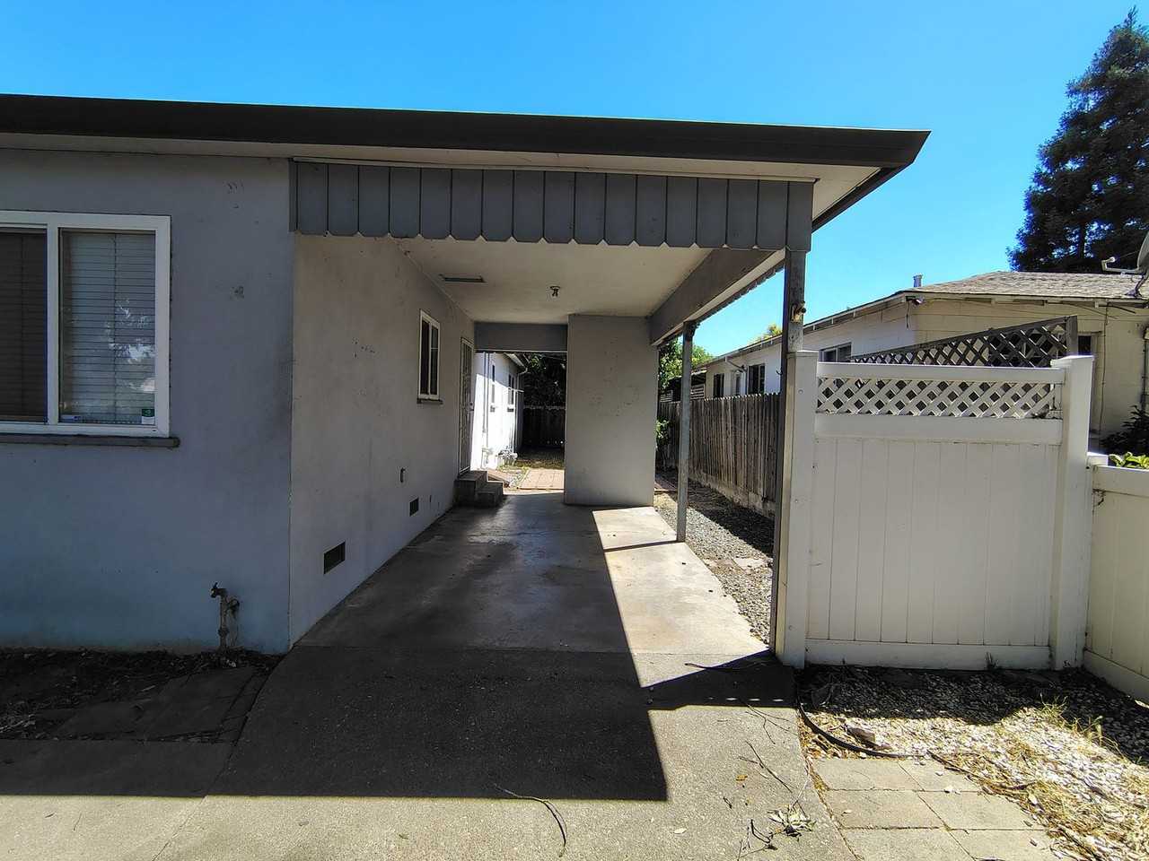 1148 E Fairmont Ave - Photo 3 of 13