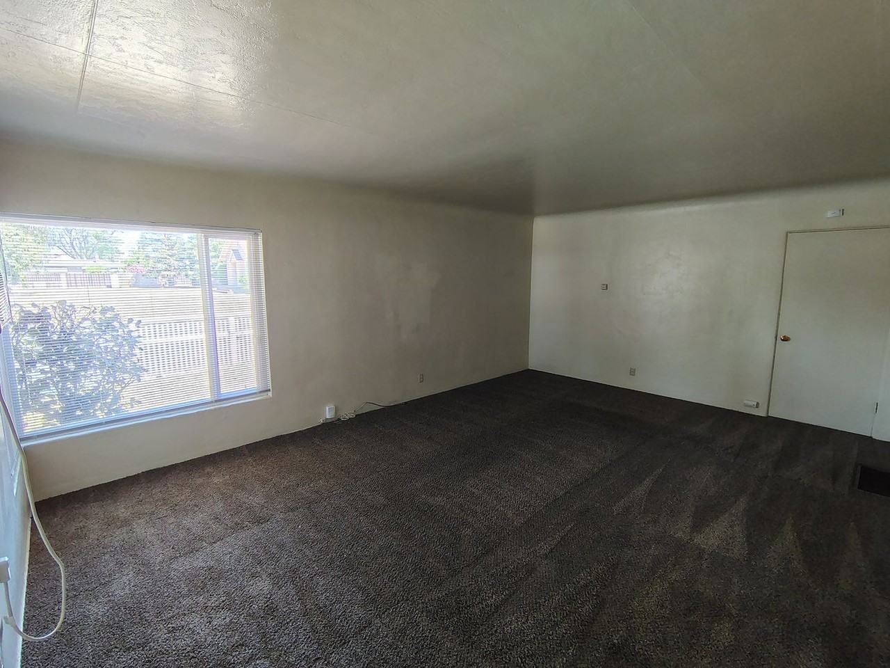 1148 E Fairmont Ave - Photo 6 of 13