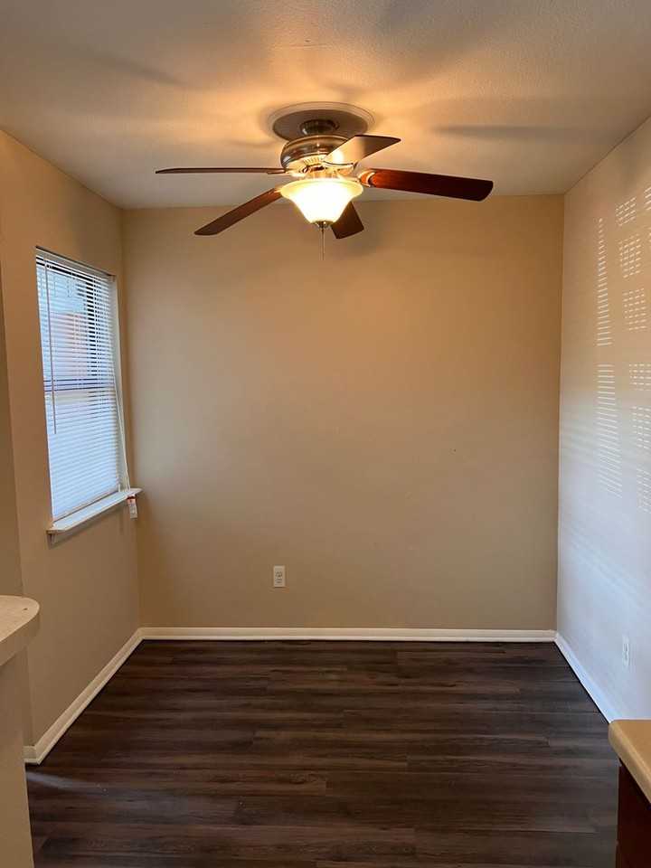 5994 E 33rd Ct - Photo 5 of 7