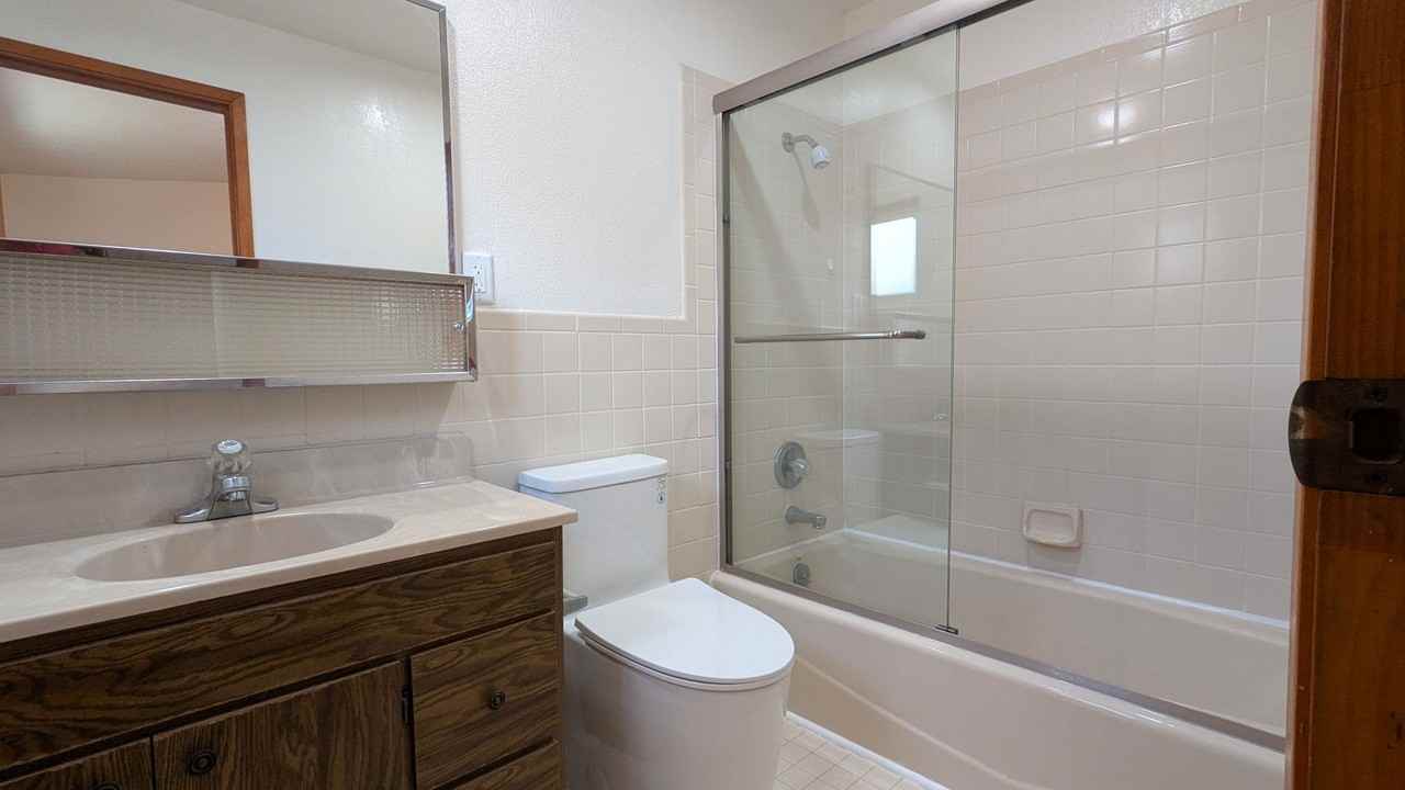 1702 Walnut St - Photo 7 of 18