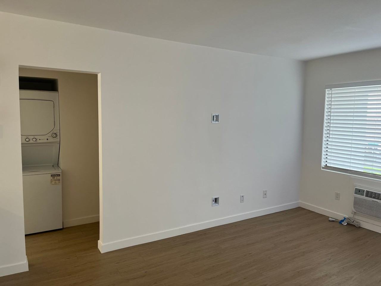 255 S. Ave. 55 - Photo 6 of 40