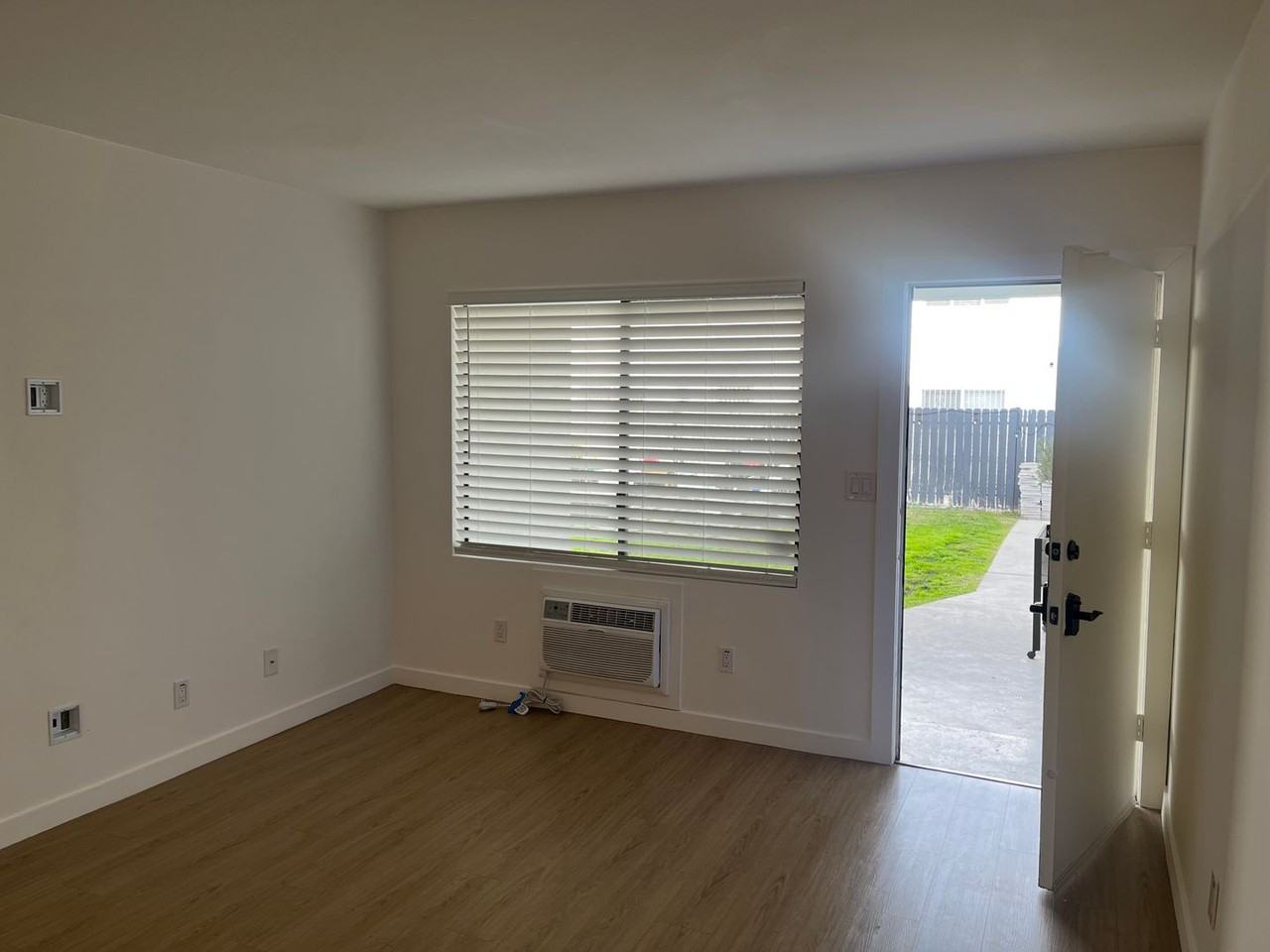 255 S. Ave. 55 - Photo 7 of 40