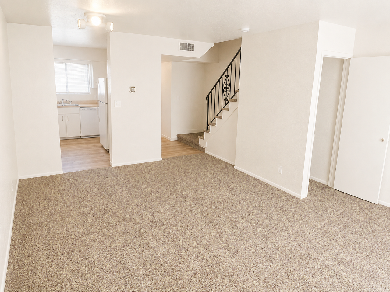 3330 Gypsum - Photo 3 of 21