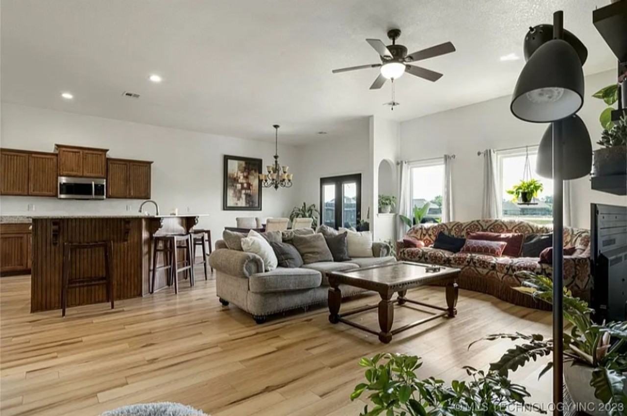 13819 S 89th East Ave - Photo 5 of 17