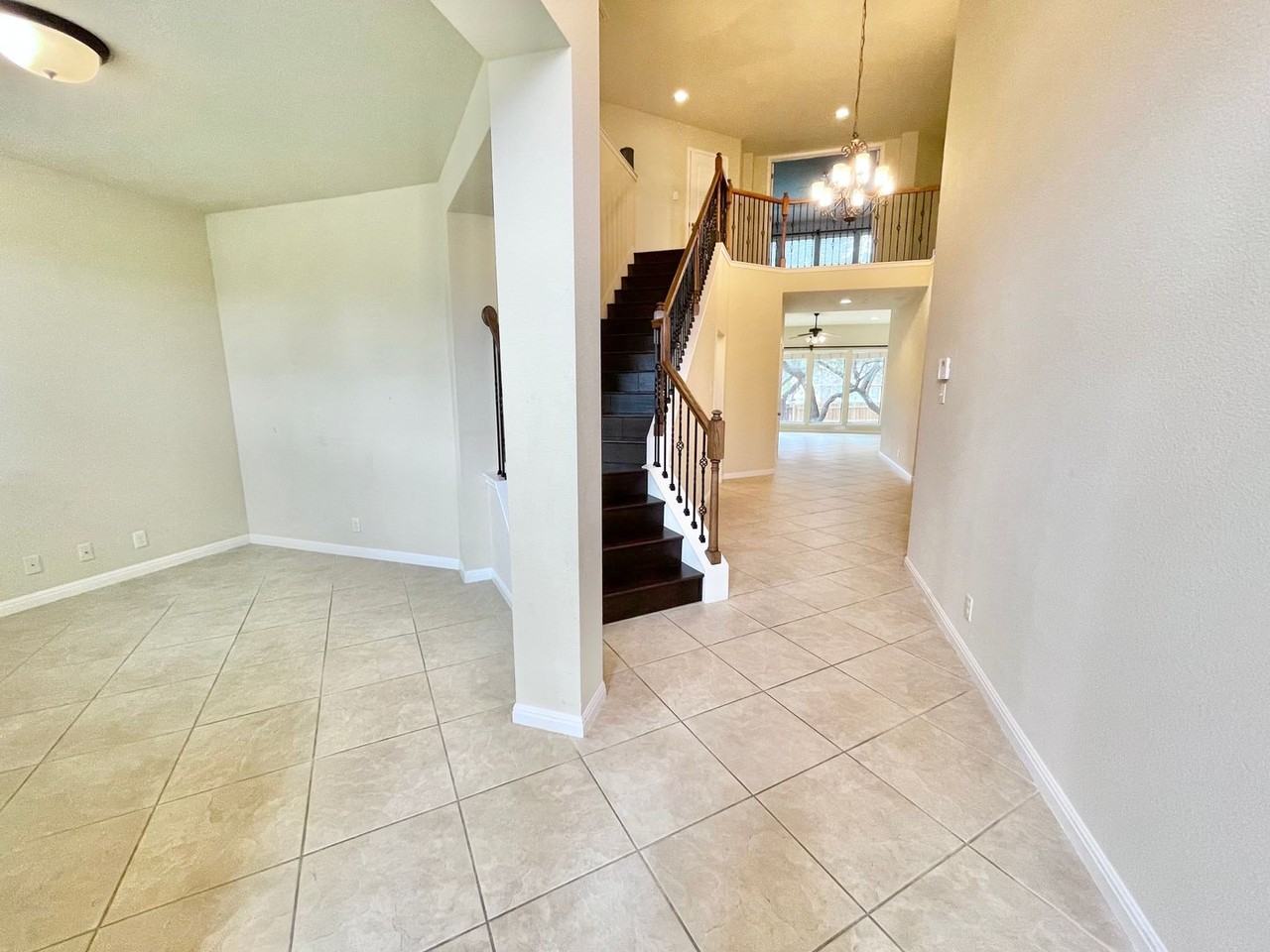 2602 Sierra Peak - Photo 2 of 37