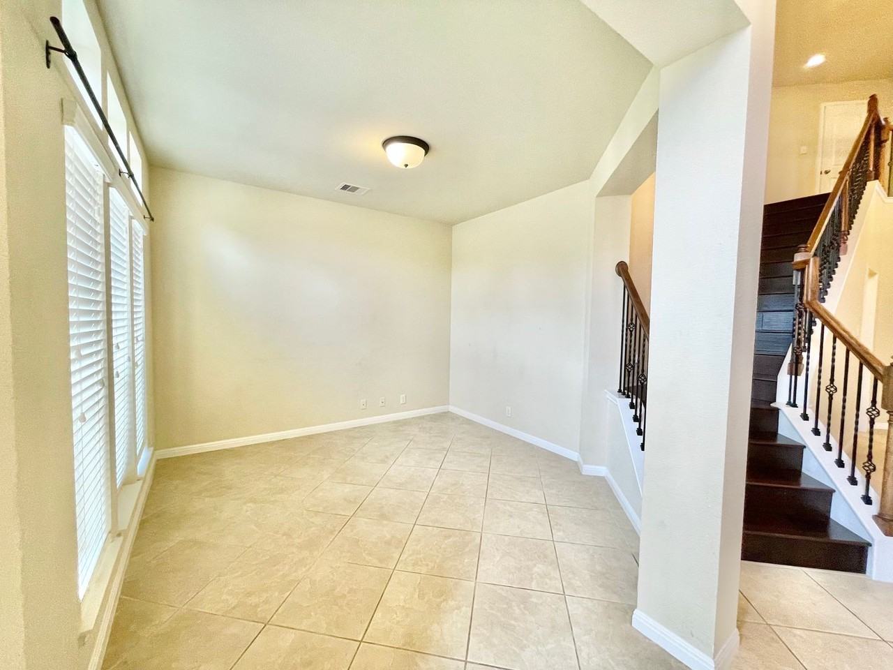 2602 Sierra Peak - Photo 3 of 37