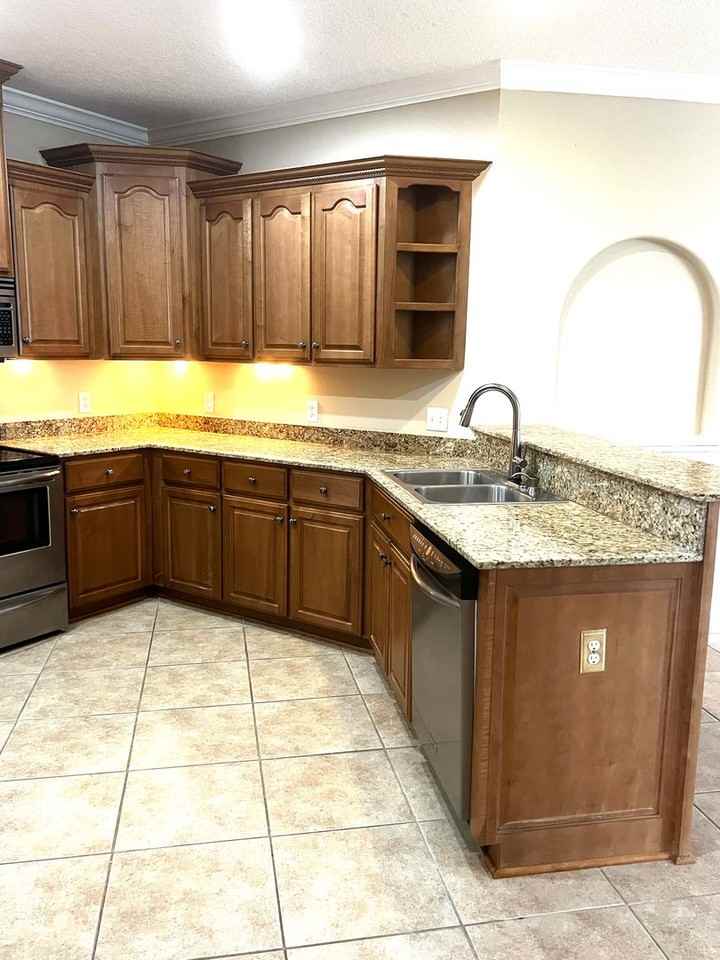 516 Eagle Blvd - Photo 3 of 22