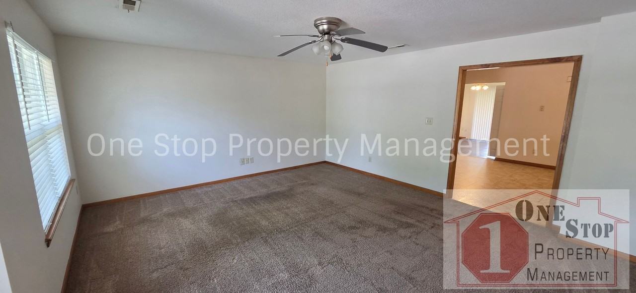 1107 Nw Willow Dr - Photo 5 of 27