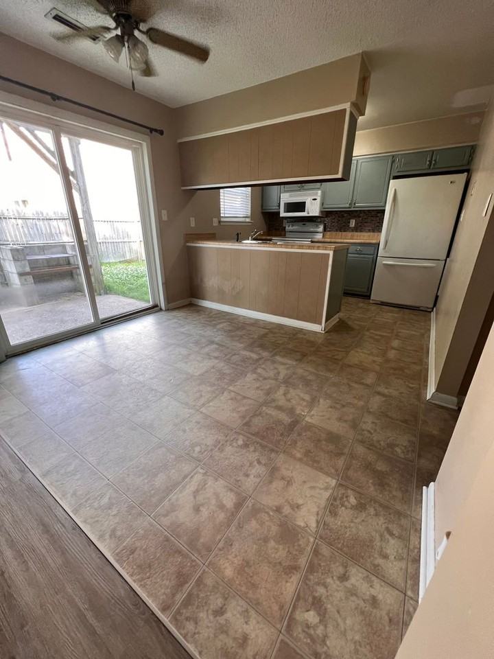 5742 Simon St - Photo 5 of 15