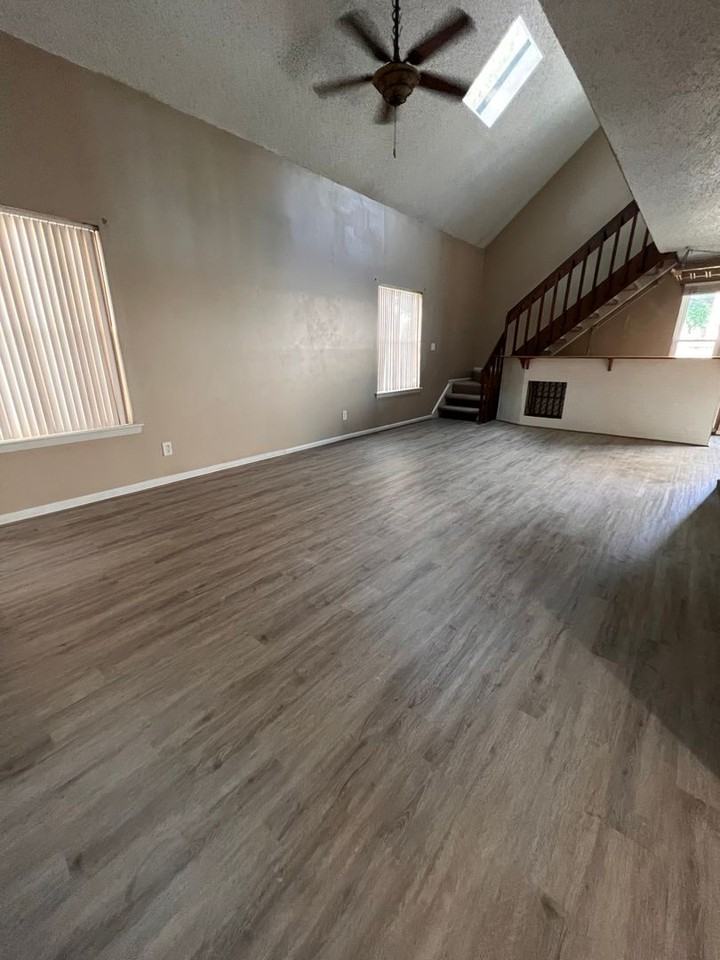 5742 Simon St - Photo 7 of 15