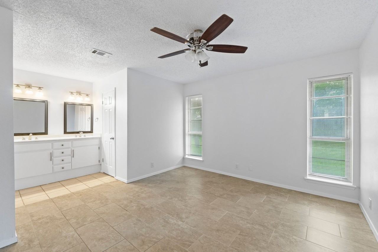 3509 Monument Dr - Photo 7 of 21