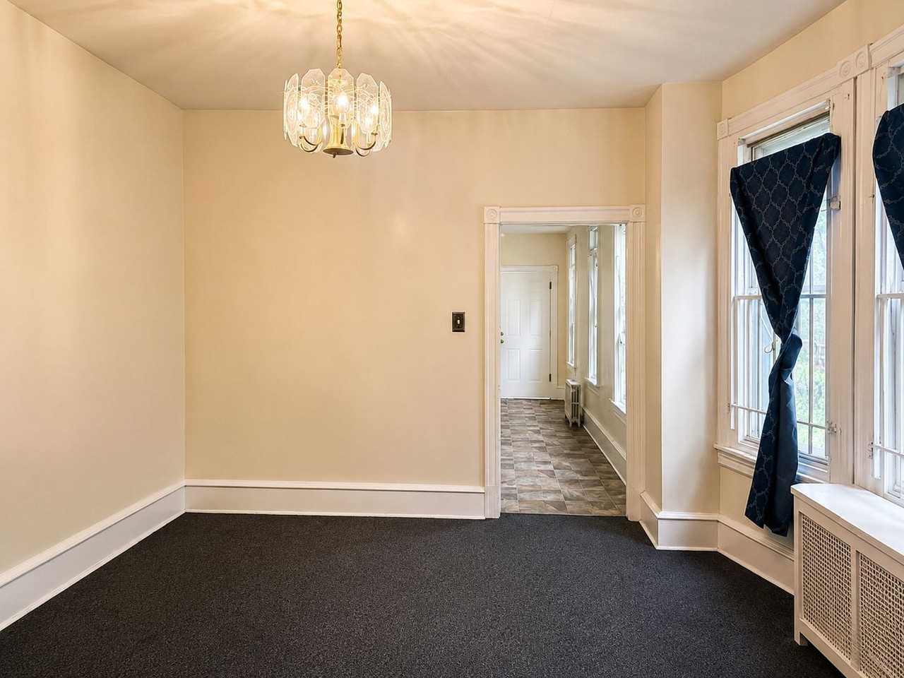 3521 N 16th St - Photo 3 of 39