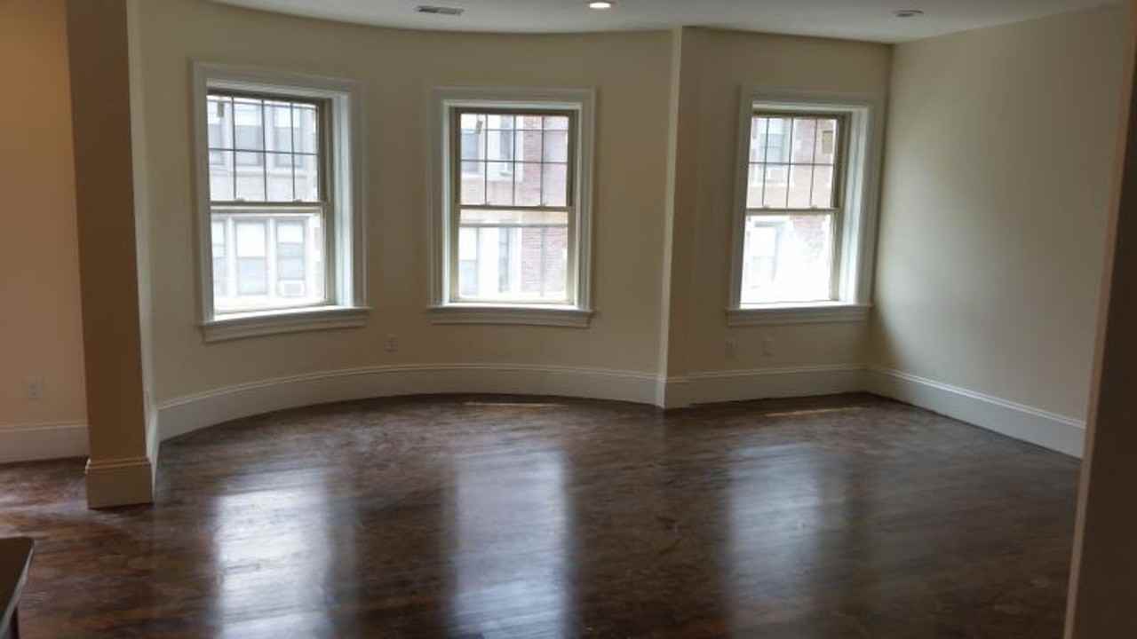 27 Commonwealth Ter #1 - Photo 4 of 4