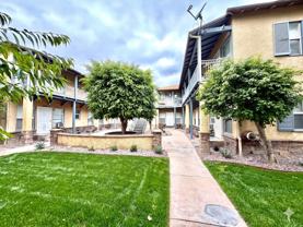 202 E Walnut St - Photo 1 of 1