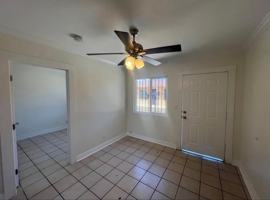 featured image of 428 N Poplar Ave