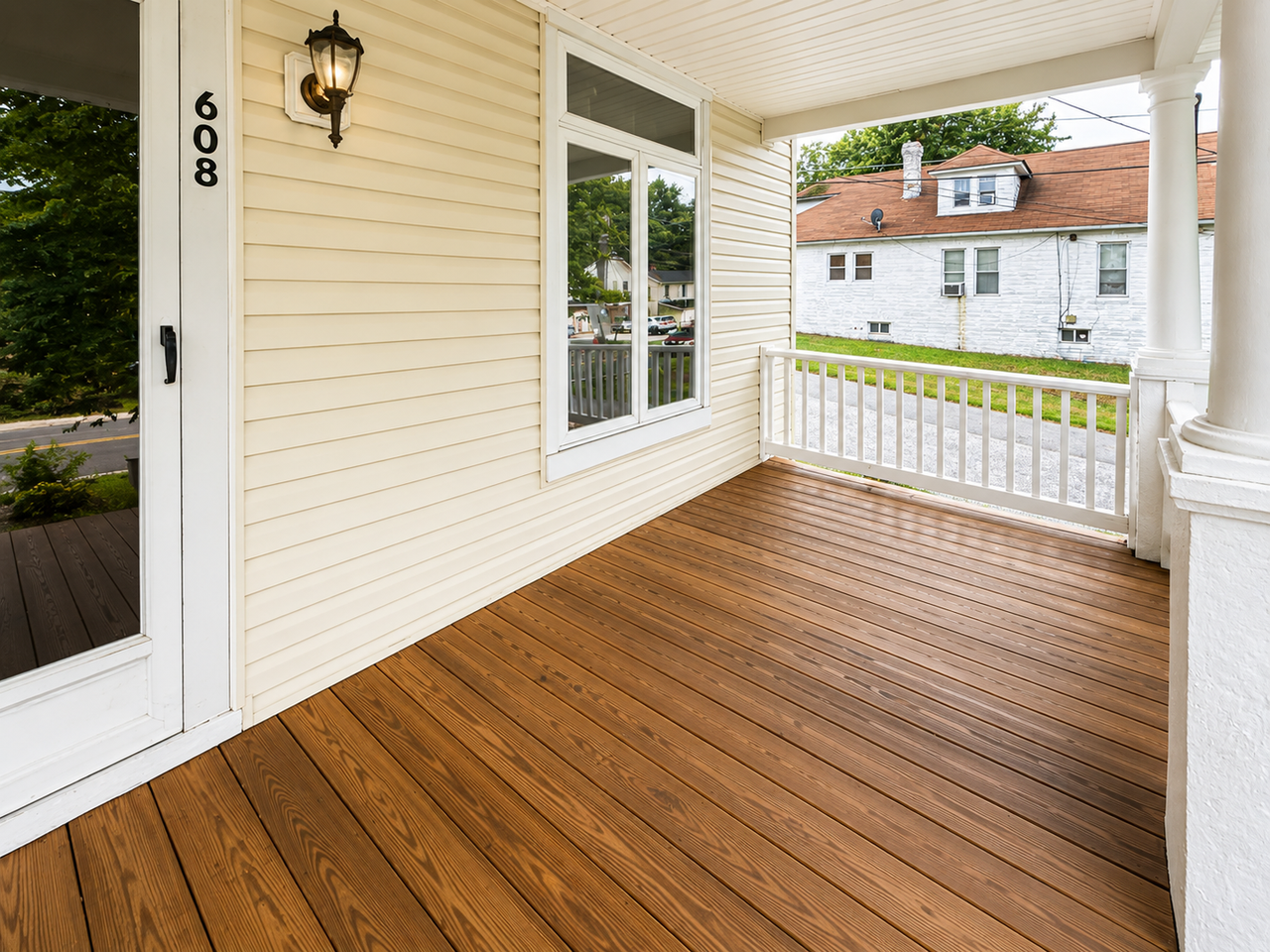 608 Northpoint Rd - Photo 2 of 27