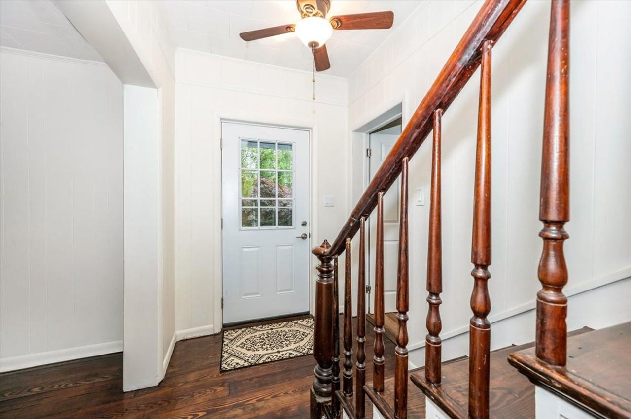 18904 Sandyhook Rd - Photo 2 of 34