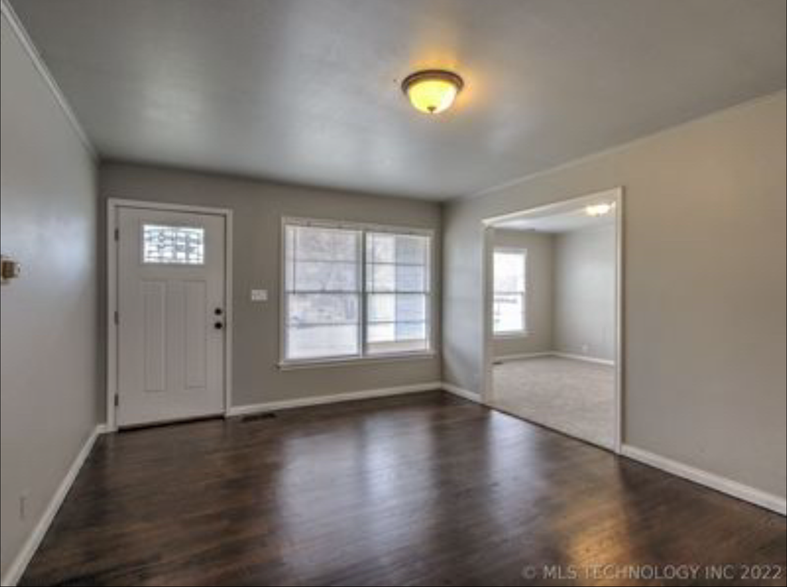 925 E Thompson Ave - Photo 4 of 15