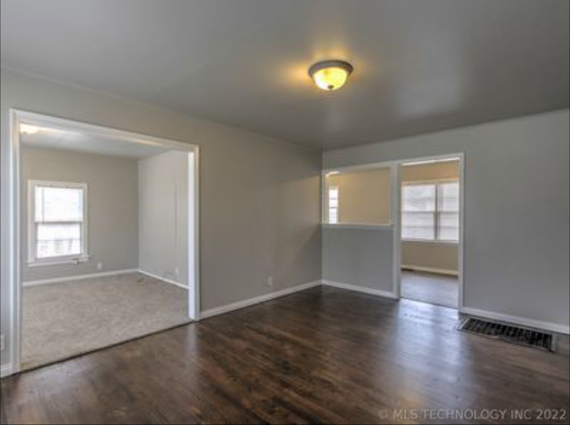 925 E Thompson Ave - Photo 5 of 15